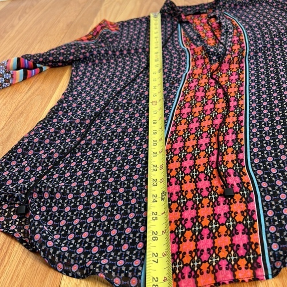 Multicolor Patterned Women's Blouse - Picture 10 of 11